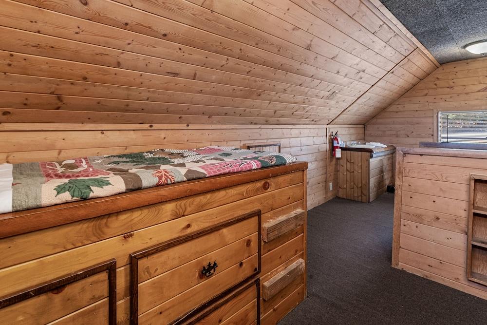 Big Bear Lakefront Lodge photo 28