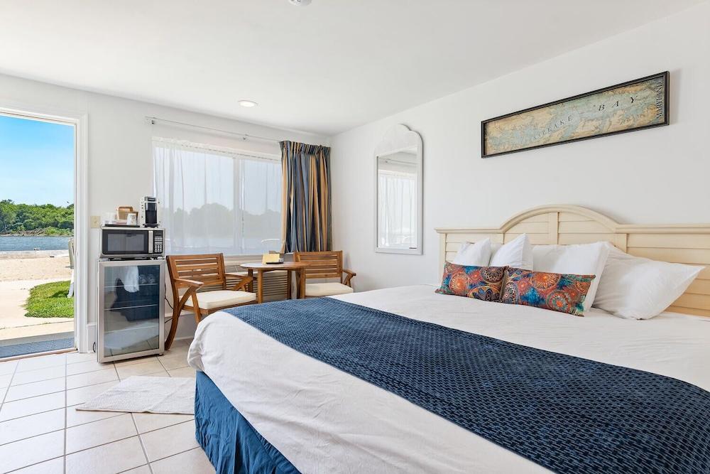 Lowes Wharf Marina Inn photo 20