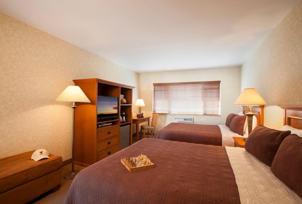 Cousins Country Inn photo 38