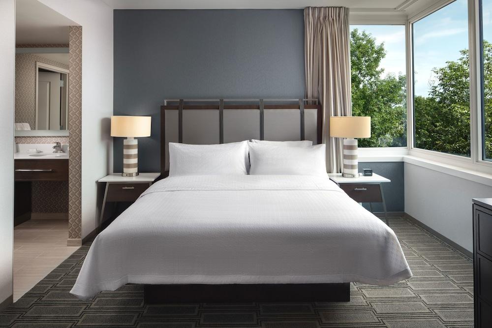Homewood Suites by Hilton Teaneck Glenpointe photo 8