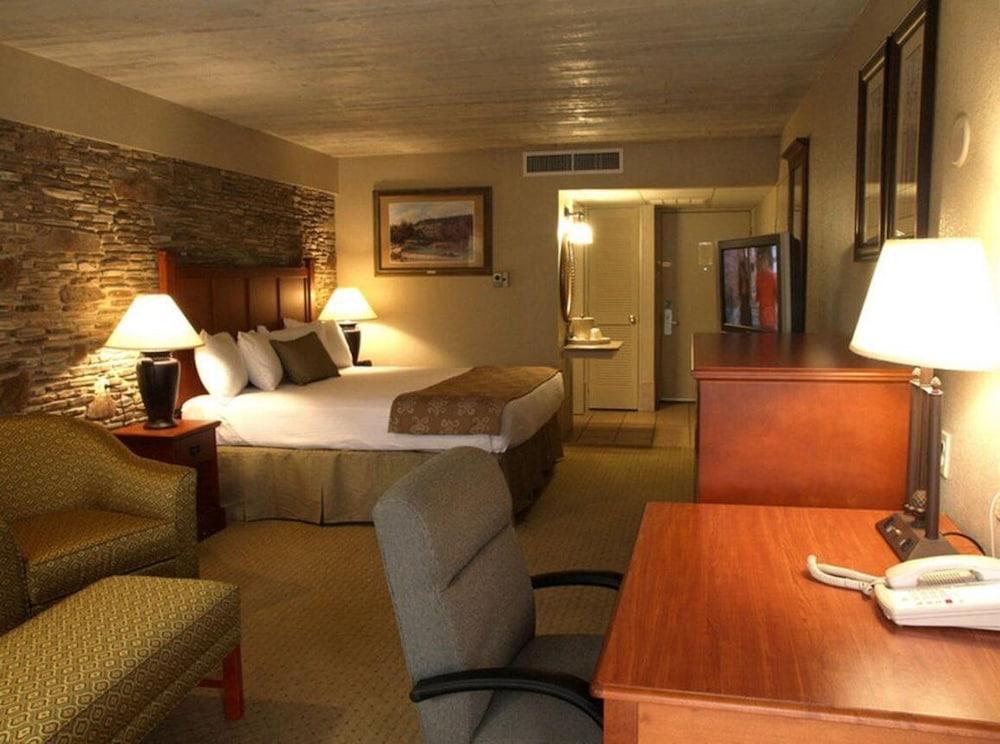 The Inn Of The Hills photo 46