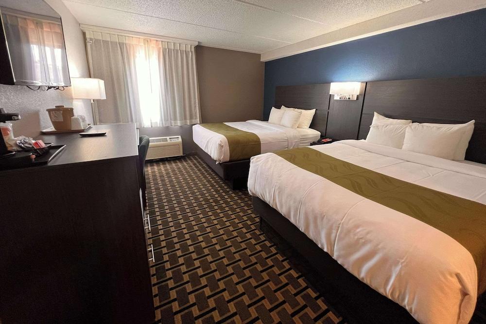 Quality Inn & Suites Louisville East photo 31