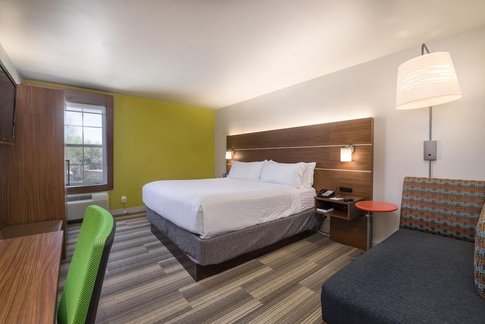 Holiday Inn Express Hotel & Suites Phoenix-Airport by IHG photo 32
