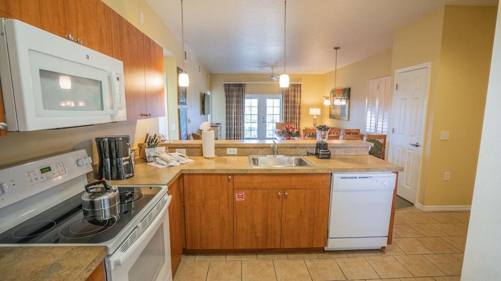Barefoot Suites photo 25