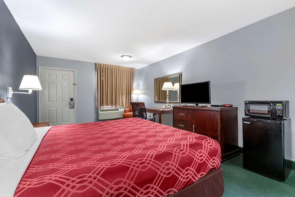 Econo Lodge Junction photo 10