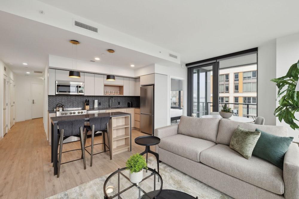 Placemakr Buzzard Point photo 31