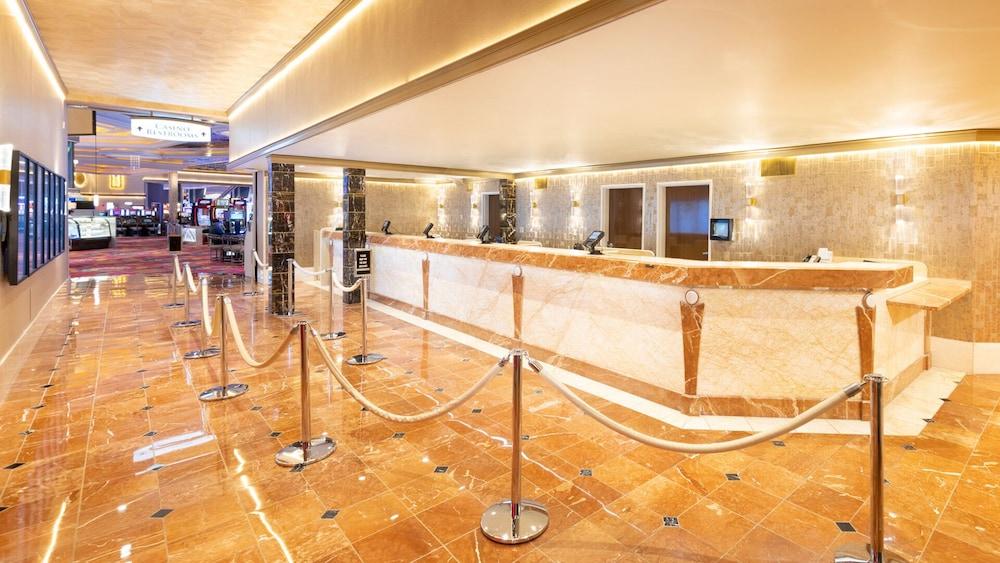 Rainbow Hotel Casino by Peppermill Resorts photo 2