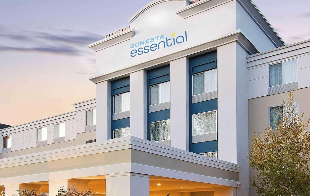 Sonesta Essential IAH Airport JFK Boulevard photo 1