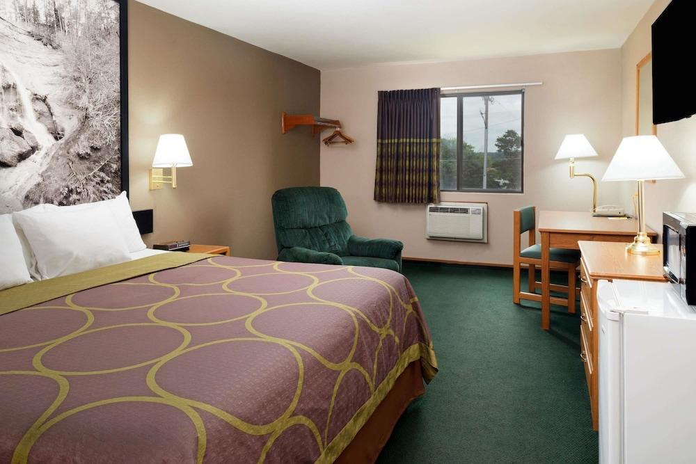 Super 8 by Wyndham Omaha NE photo 3