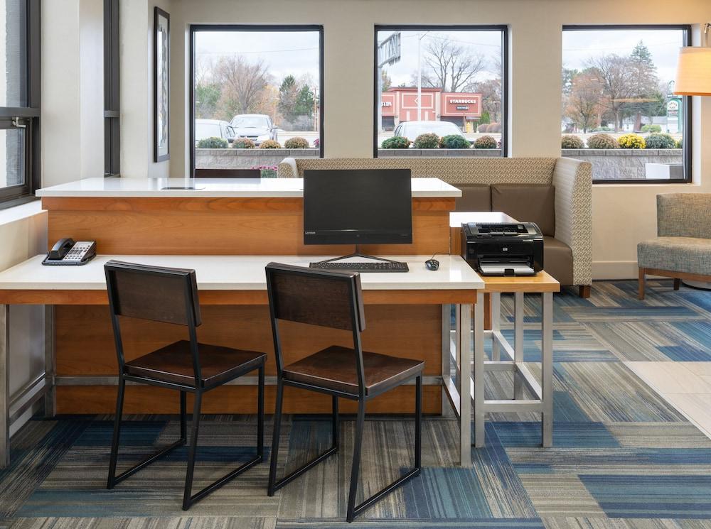 Holiday Inn Express Rochester - Greece by IHG photo 41