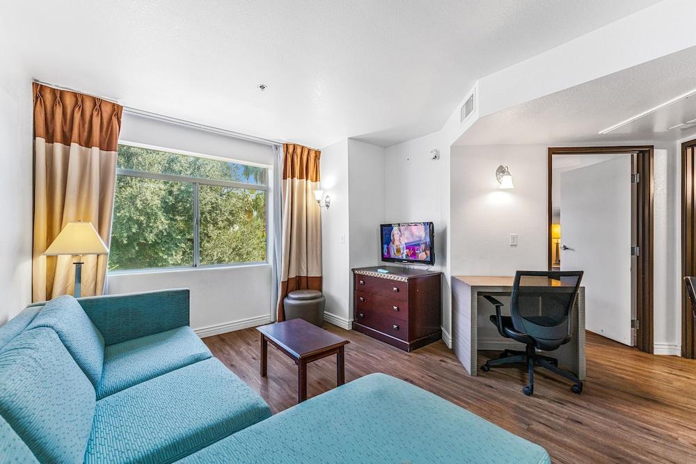 Metro Chandler Extended Stay photo 10