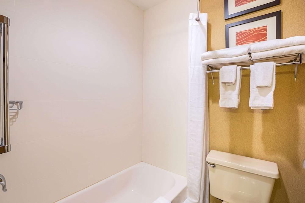Quality Inn York photo 21