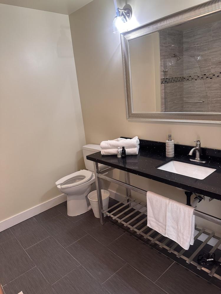 Lakeview Hotel photo 4