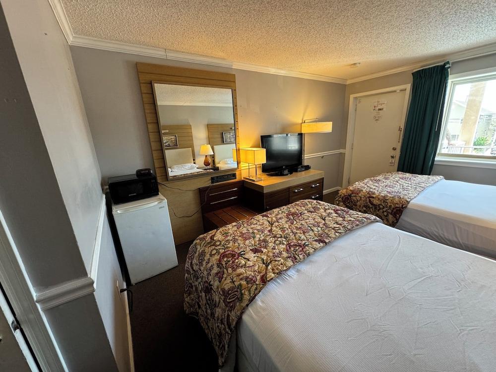 Bay Breeze Motel photo 3