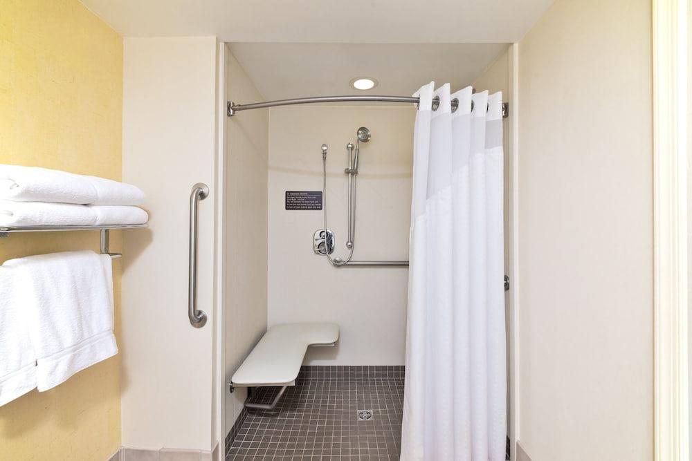 Holiday Inn Express Hotel & Suites Frackville by IHG photo 6