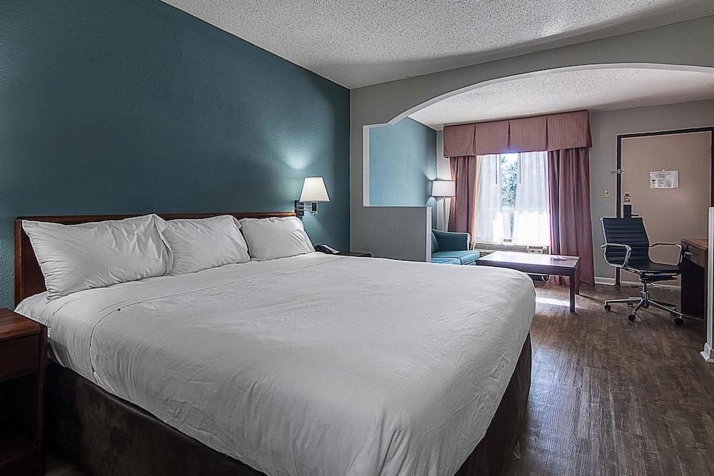 Econo Lodge photo 11