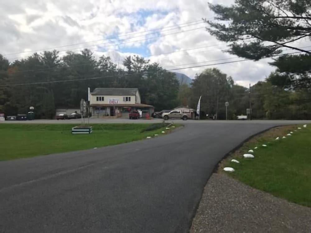 Catskill Motor Court Motel photo 24
