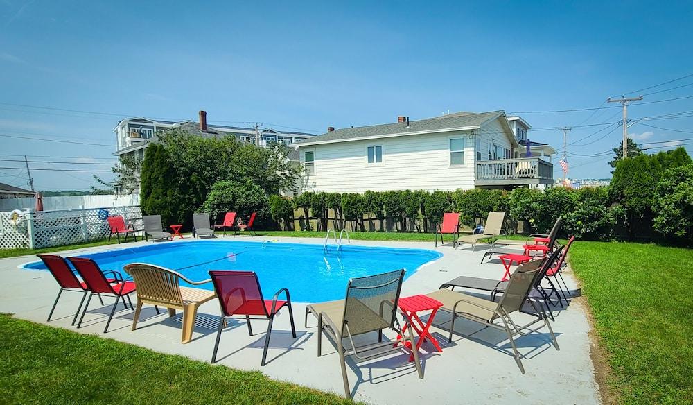 Sun and Surf Motel photo 9