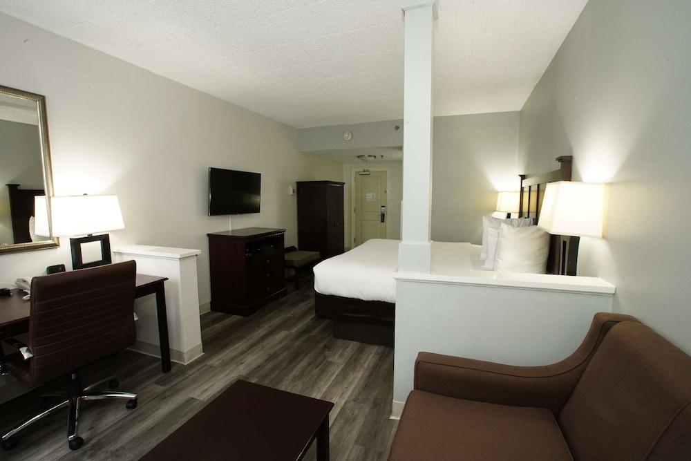 Best Western Paramus Hotel & Suites photo 23