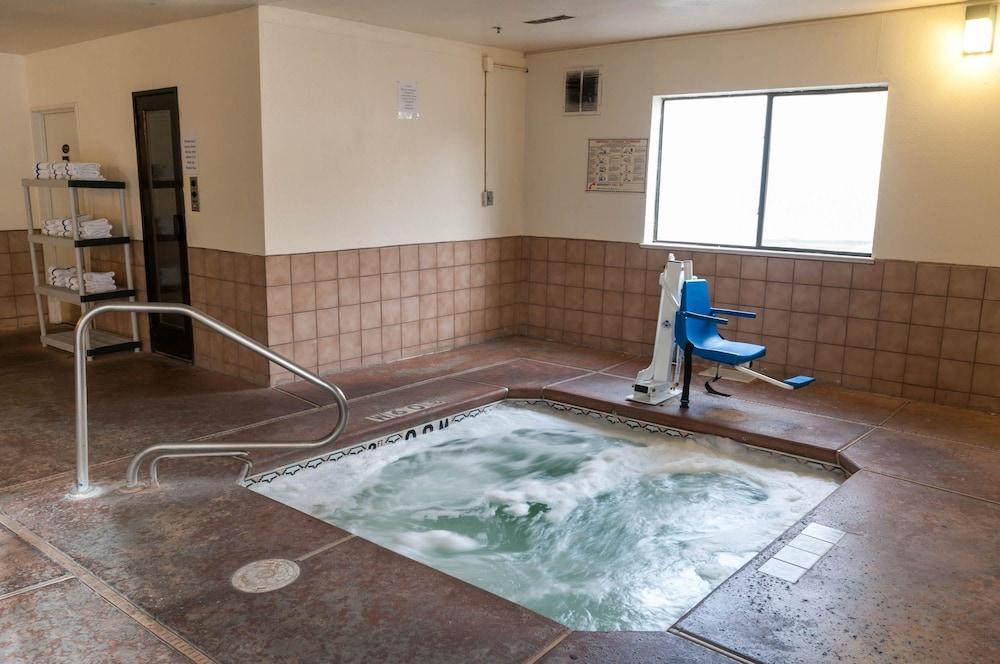 Quality Suites Albuquerque Airport photo 42