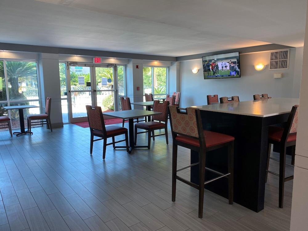 Ramada by Wyndham Luling photo 19