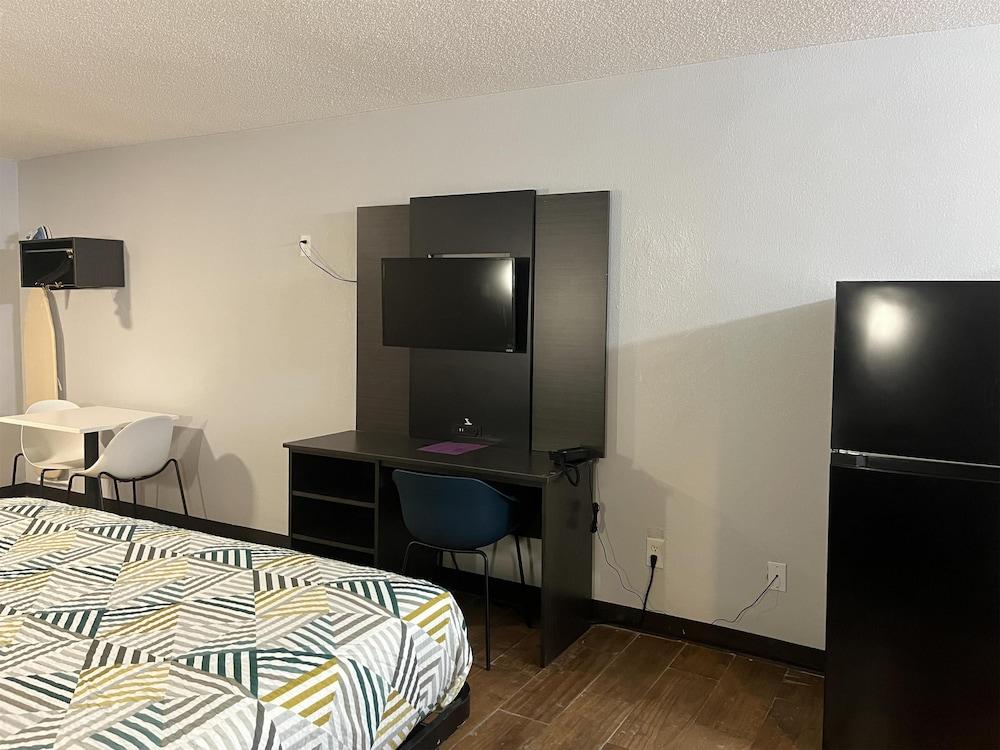 Studio 6 Suites Hurricane, Wv photo 10