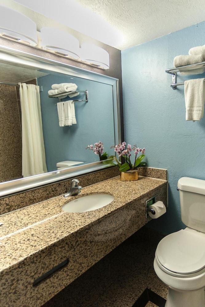 Studio 6 Amarillo, TX – West Medical Center photo 43