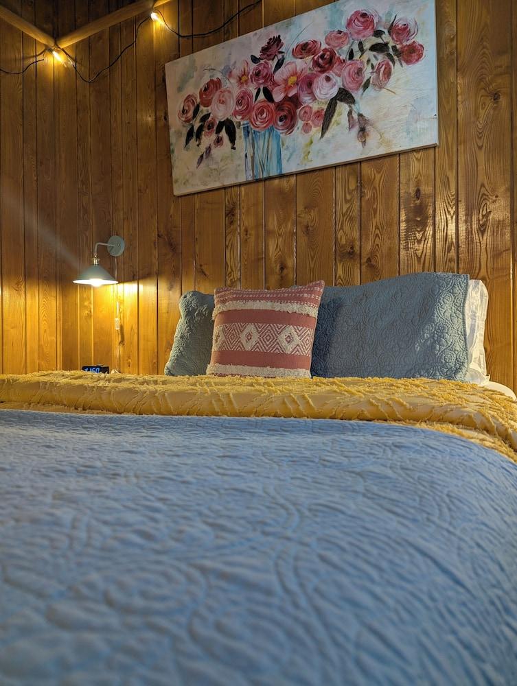 Feather Nest Inn photo 77