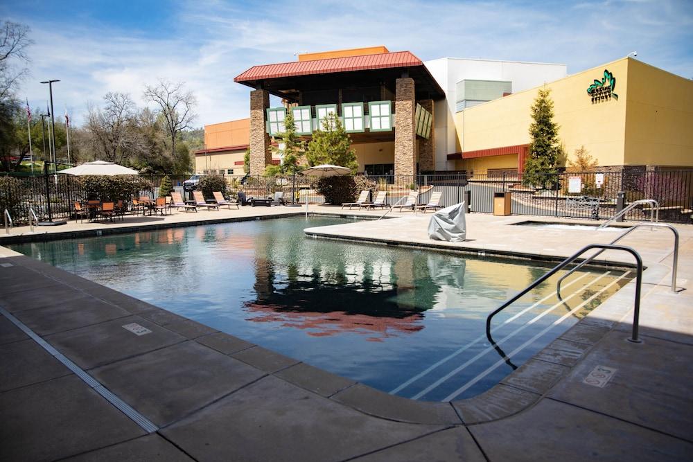 The Hotel at Black Oak Casino Resort photo 6