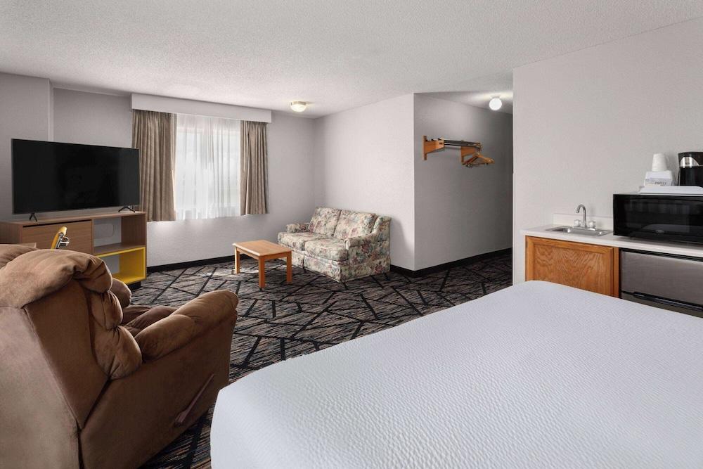 Days Inn by Wyndham Ogallala photo 14