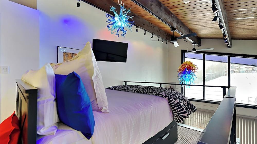 The Timberline Condominiums photo 75