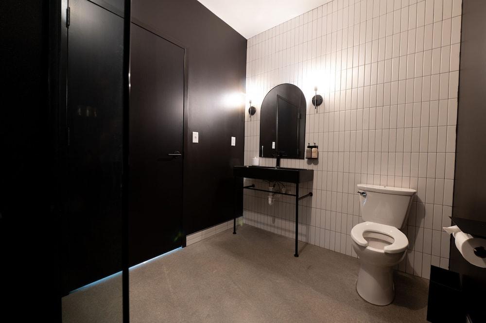 Arch and Cable Hotel photo 29