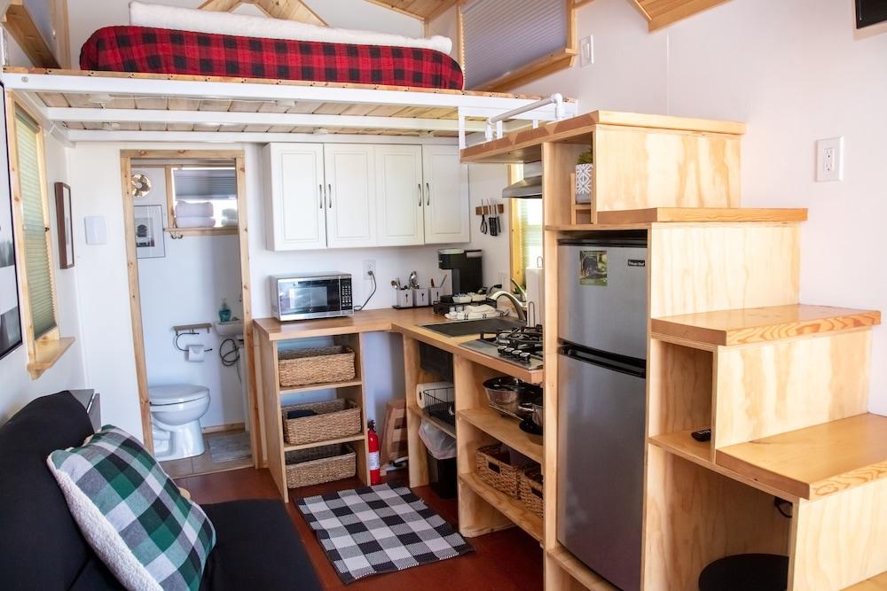 Trail and Hitch Tiny Home Hotel and RV photo 94