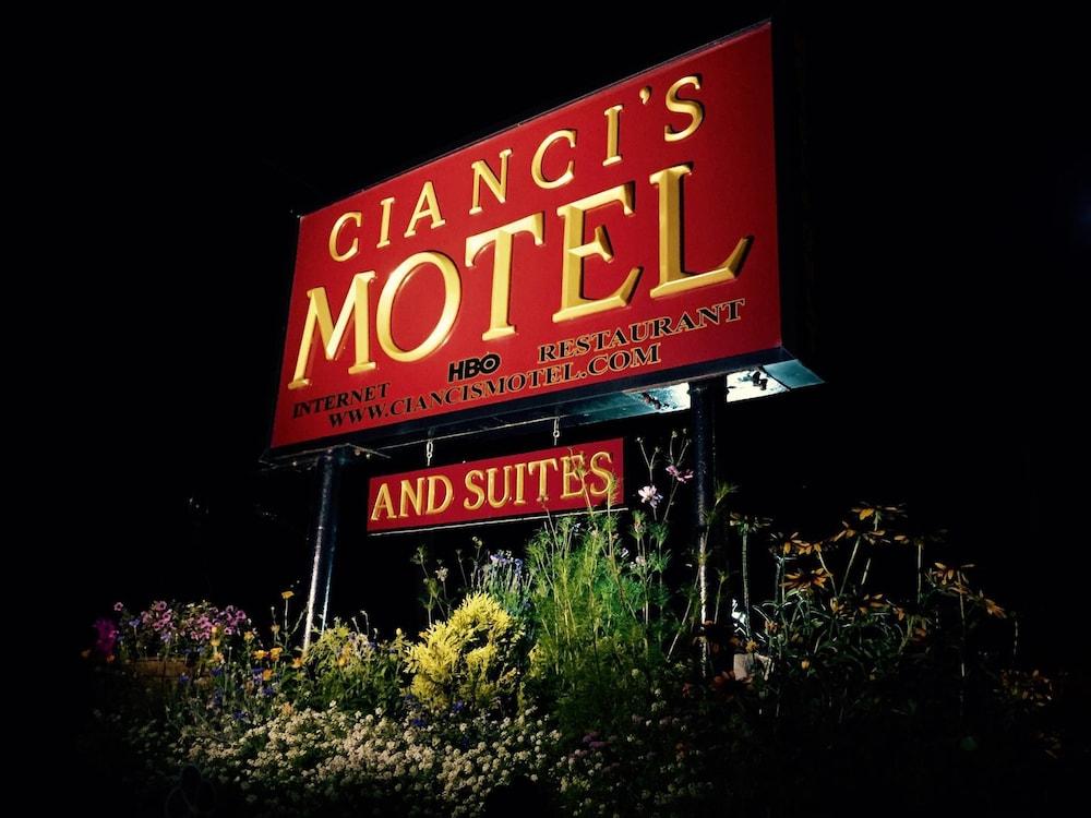 Cianci's Motel and Suites photo 6