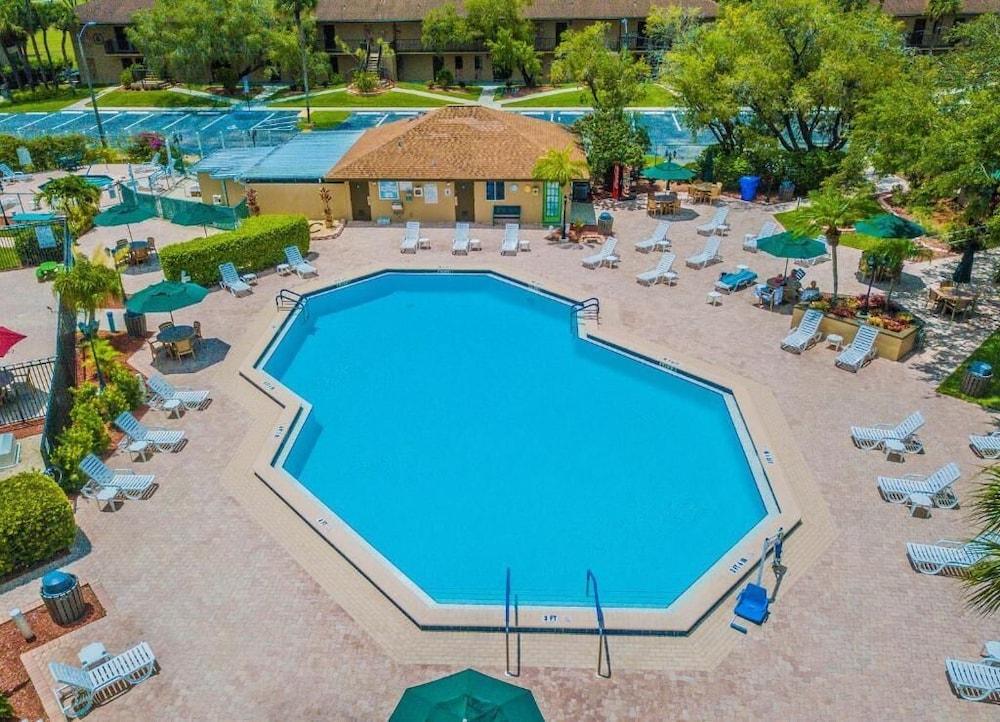 Lehigh Resort Club photo 27
