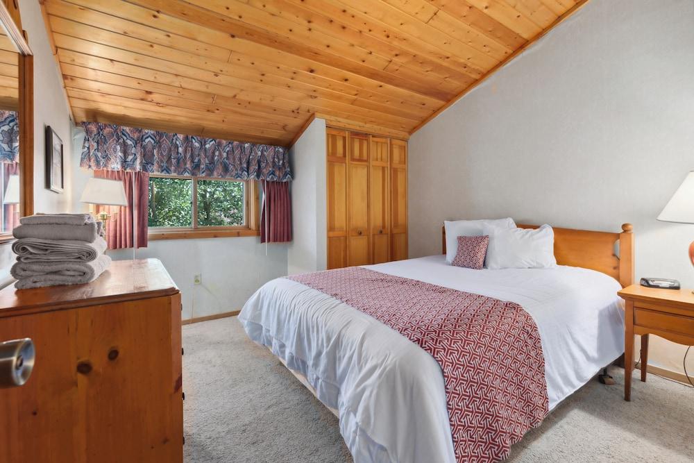 The Lodges at Breezy Point photo 28