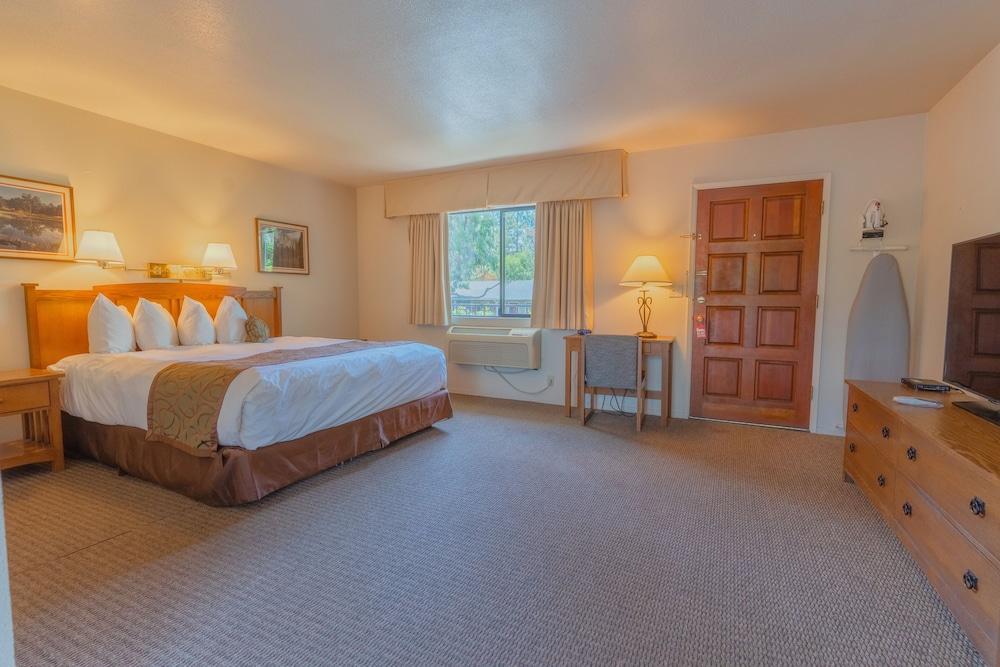Mariposa Lodge photo 20