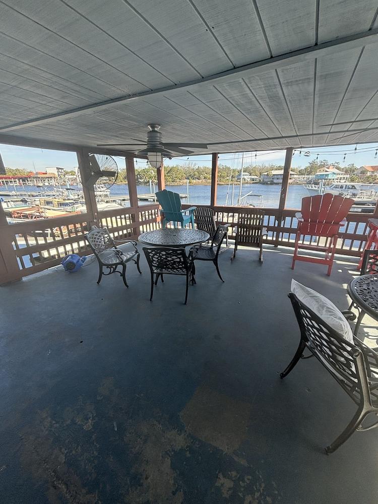 Good Times Motel and Marina photo 17
