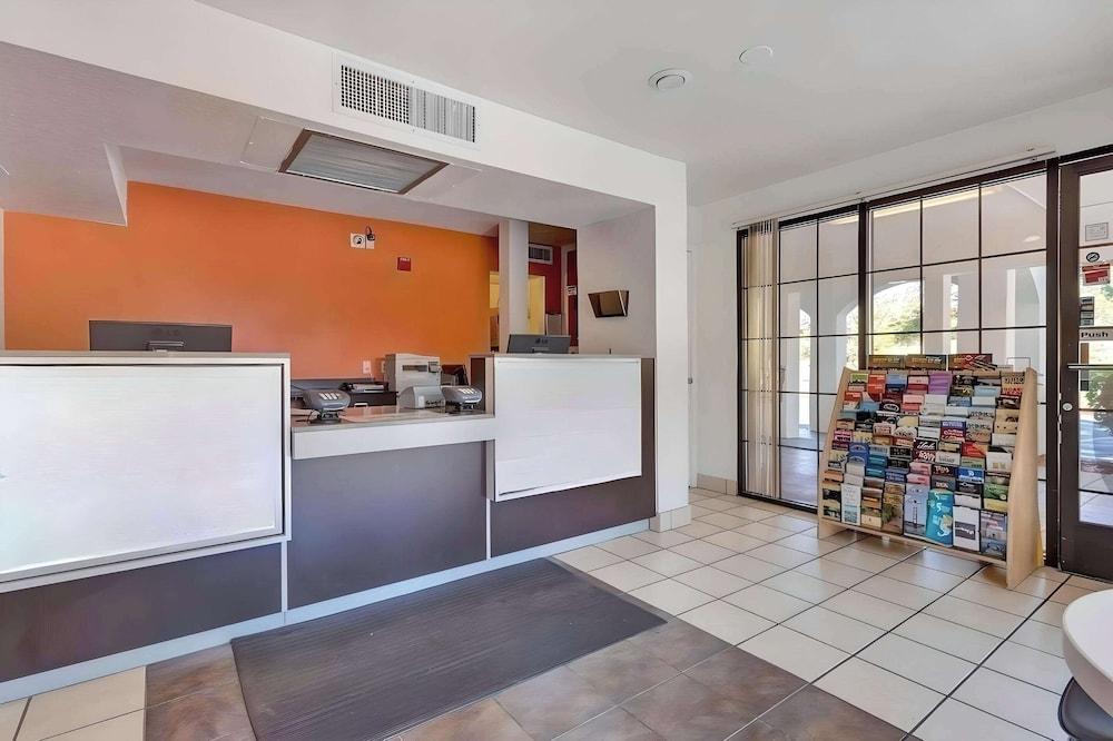 Motel 6 – Santa Rosa, CA - South photo 2