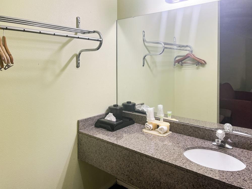 Motel 6 Tulia, TX photo 14