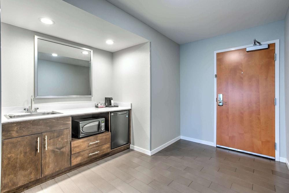Hampton Inn & Suites Macon I-475 photo 17