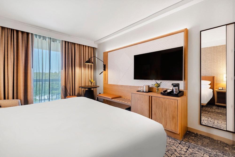 Sheraton Chapel Hill Hotel photo 42
