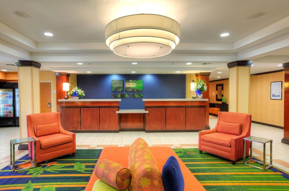 Fairfield Inn and Suites by Marriott Laredo photo 1