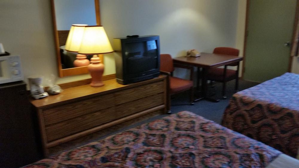 Olympia Motel photo 11