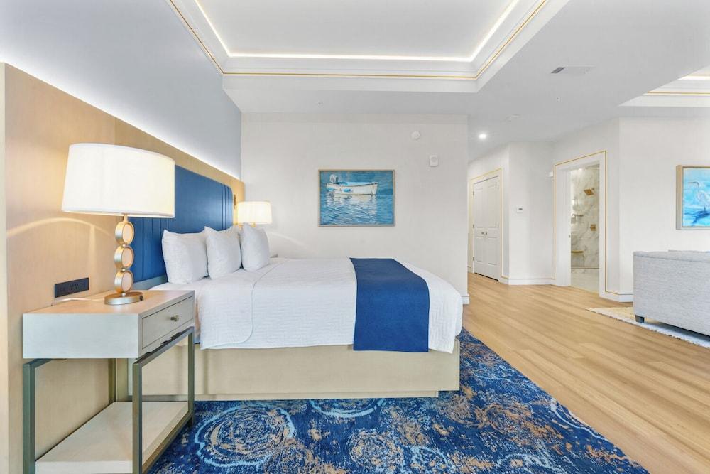 Harbor Suites at Harborwalk Village photo 40
