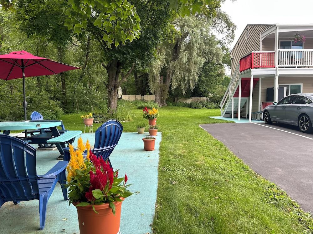 Cozy Corner Motel photo 23