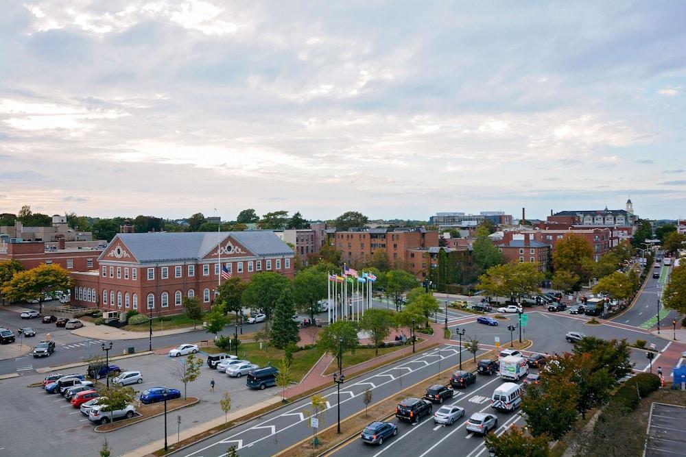 Hampton Inn Salem Boston photo 43