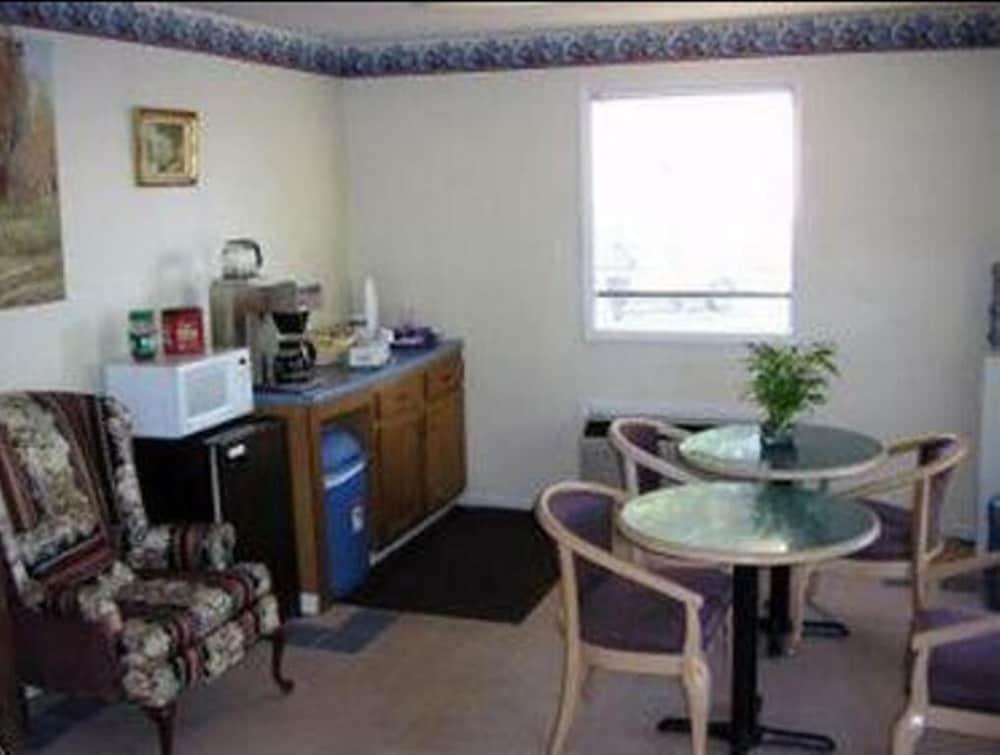 Americas Best Value Inn Loudon Lenoir City photo 6