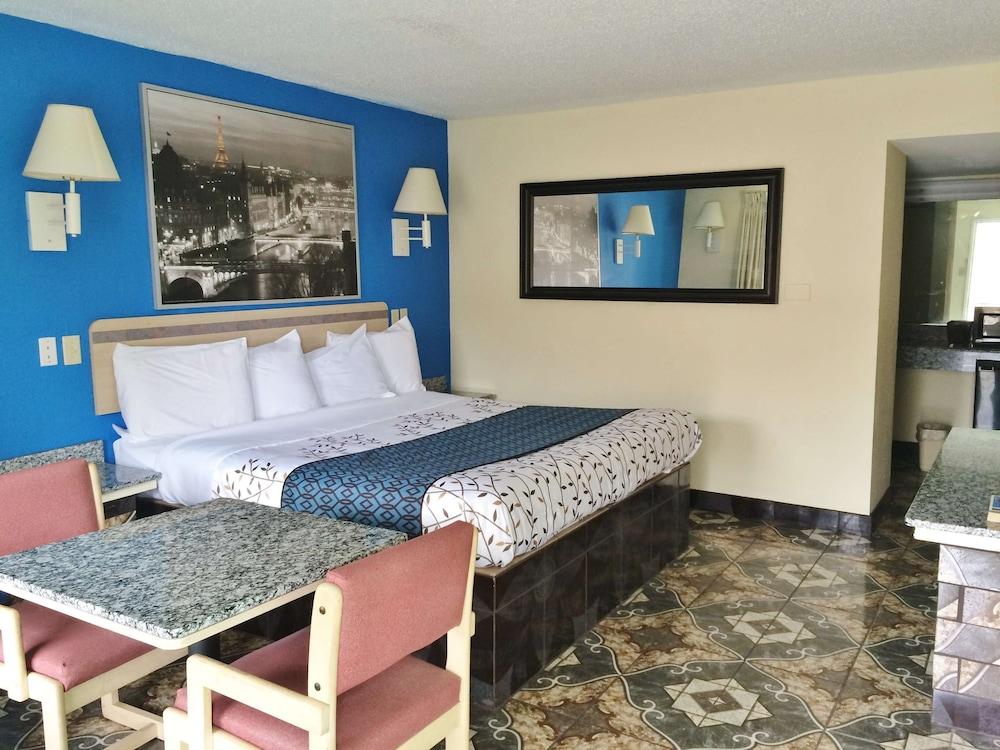 Americas Best Value Inn Beaumont, TX photo 11