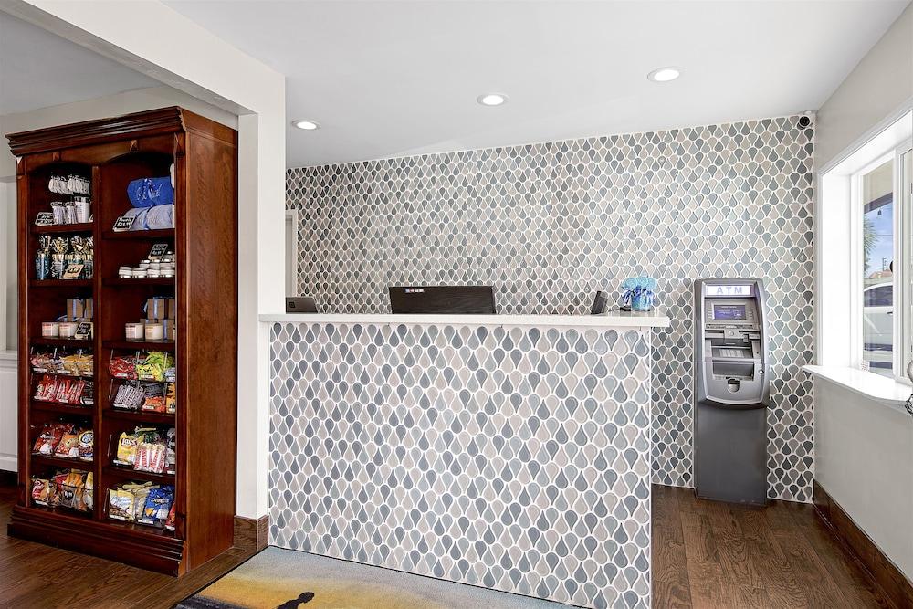Ocean Beach Hotel photo 41